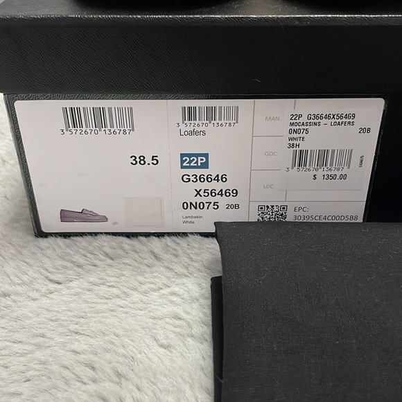 Chanel Classic Interlocking White Loafers - Picture 4 of 9